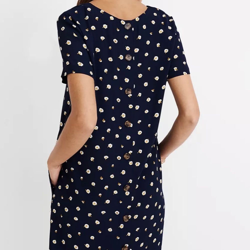 Madewell Button-Back Easy Dress in Daisy Dots